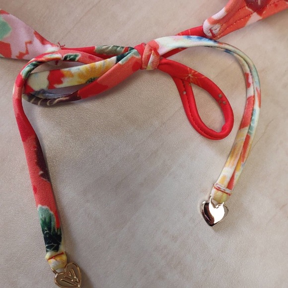 WILDFOX Geisha Tie Side Bikini Swim Bottom in Red Floral Medium - Picture 8 of 8